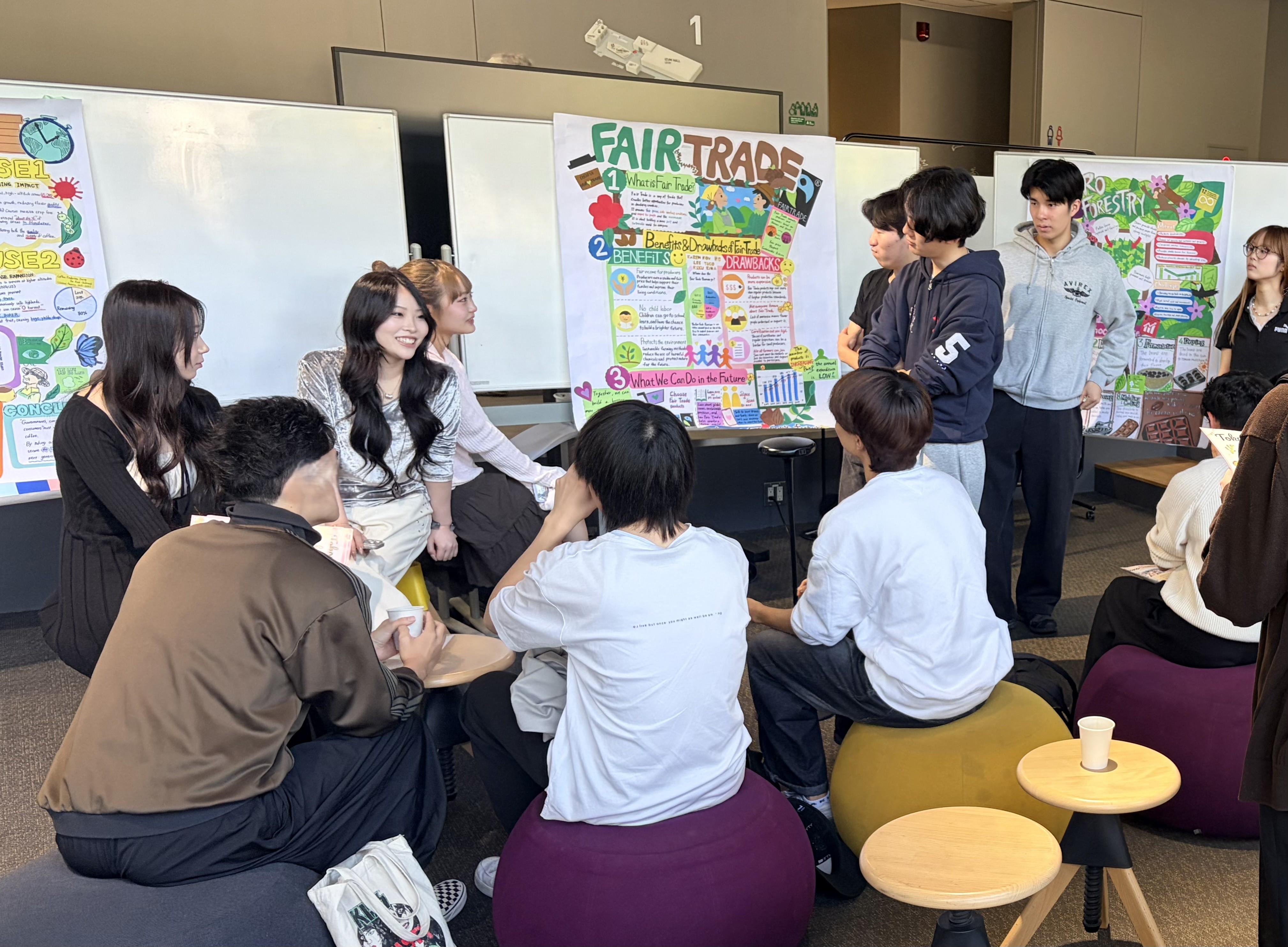 SDGsカフェ開催中の様子（センターアゴラ）.jpg